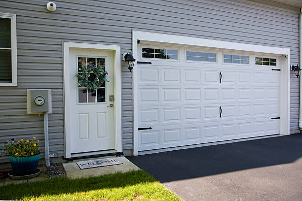 24/7 Emergency Garage Door Panel Replacement experts in Dover, AR